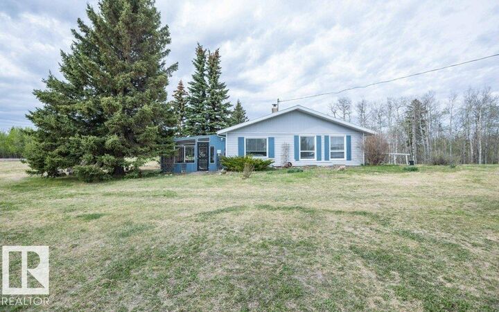 Property Photo:  58020 Rg Rd 274  AB T0G 0H0 