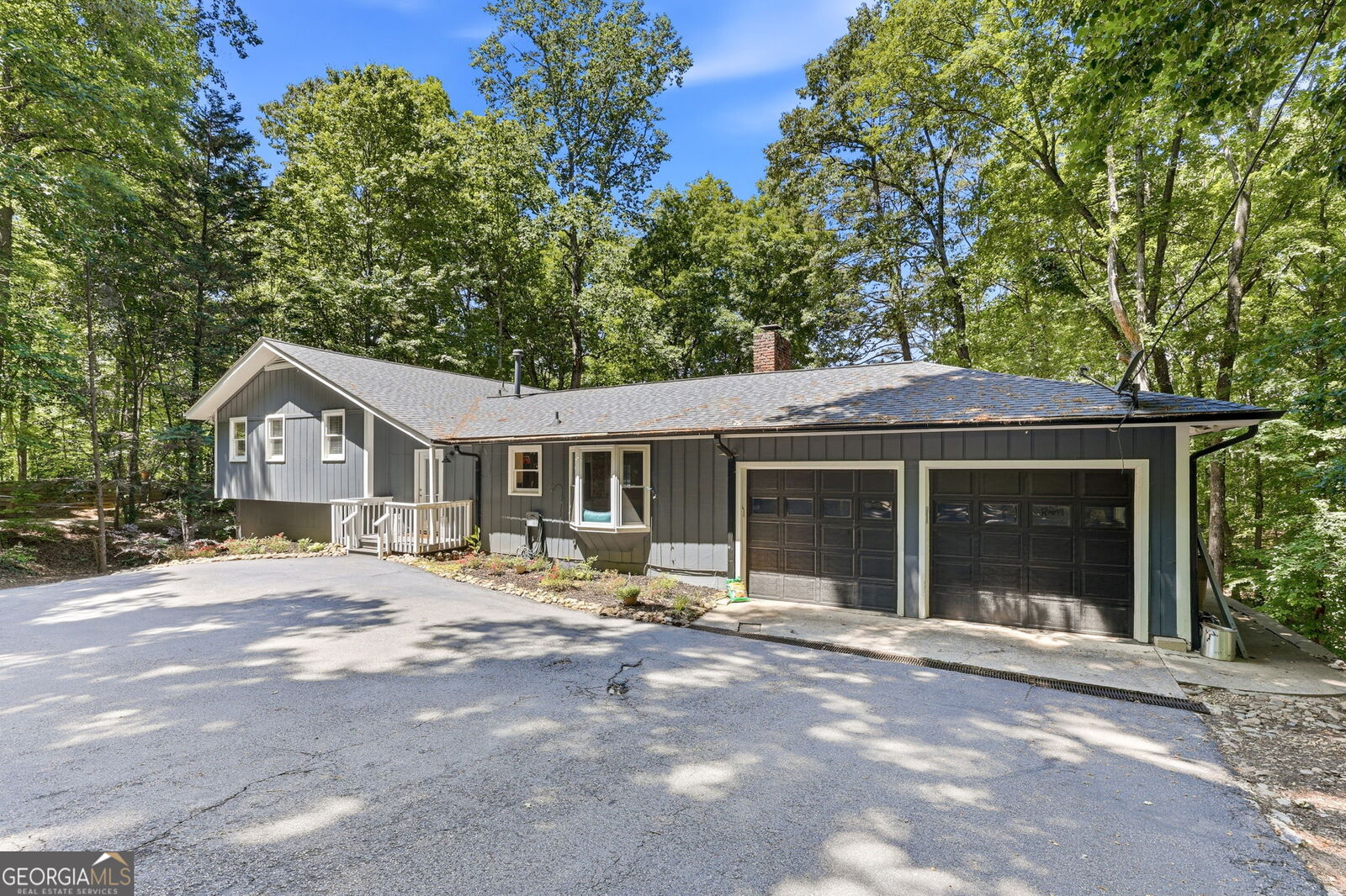Property Photo:  3928 Lake Court  GA 30501 