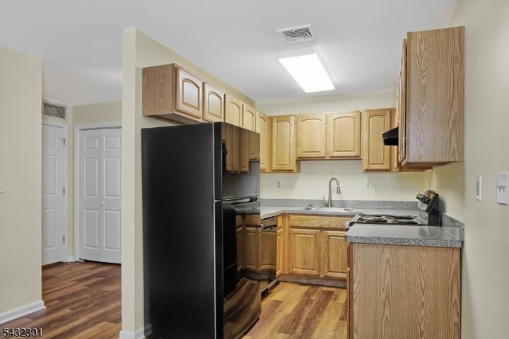 Property Photo: 9 Madison Ave 18 NJ 07524