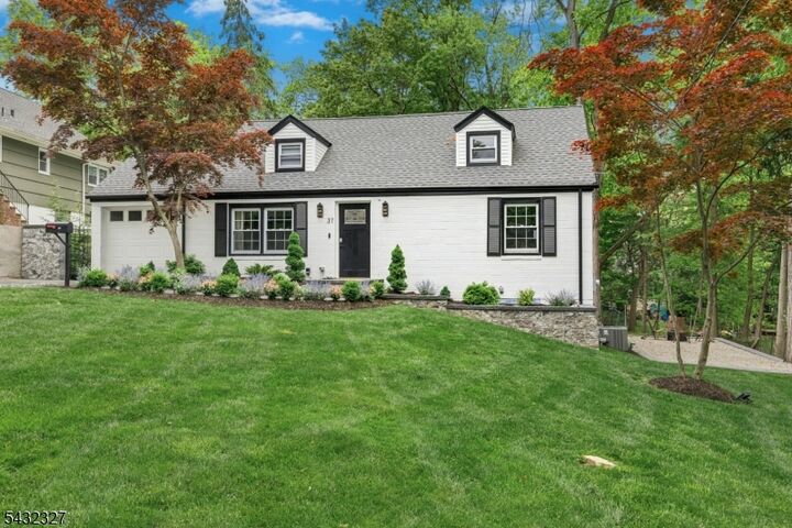 Property Photo:  37 Seaman Rd  NJ 07052 