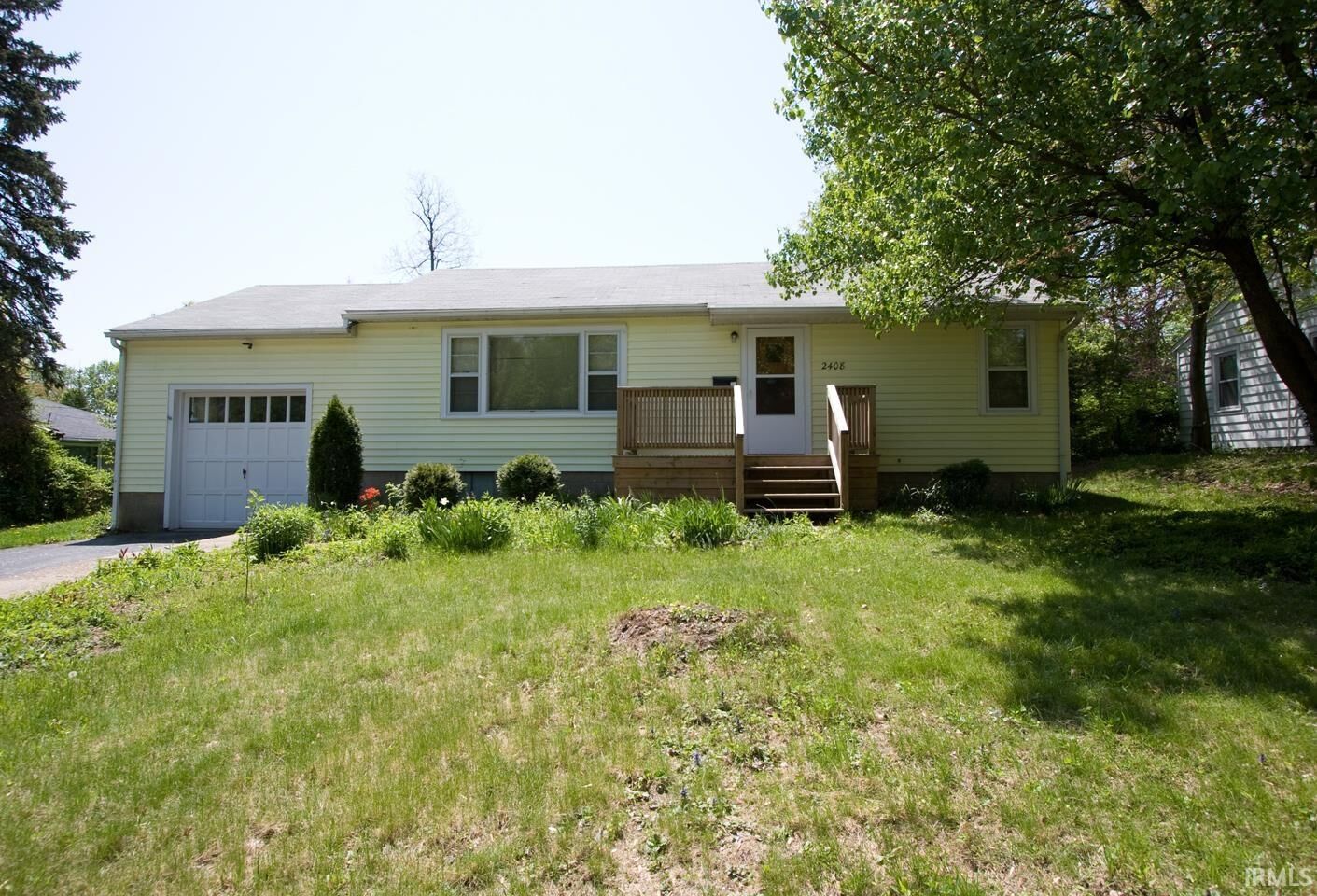 Property Photo:  2408 E 8th Street  IN 47408 