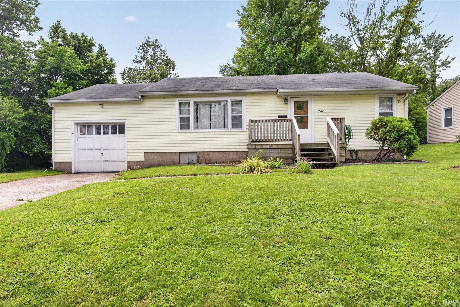 Property Photo:  2408 E 8th Street  IN 47408 