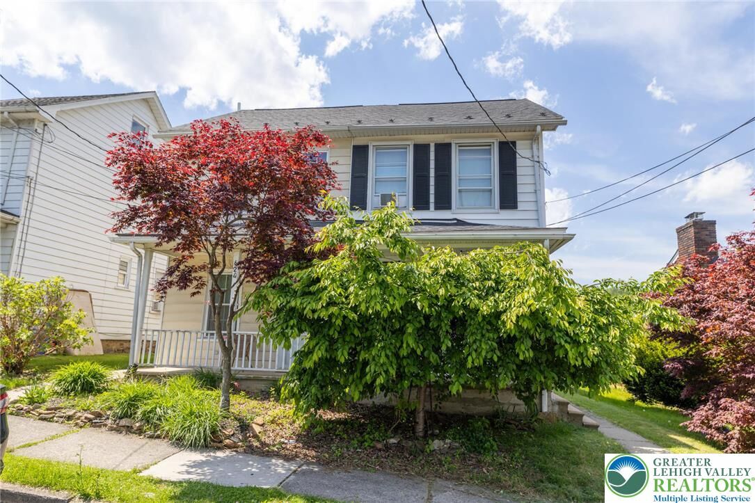 Property Photo:  622 Lechauwecki Avenue  PA 18015 