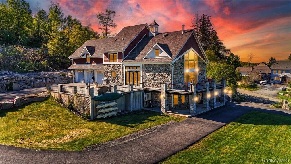 Property Photo:  9 Susan Court  NY 10987 