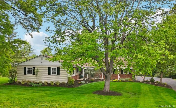 Property Photo:  7 Glenmere Road  NY 10956 
