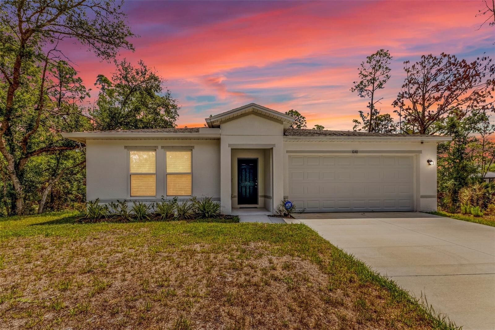 Property Photo:  1040 Sherwin Street  FL 33953 
