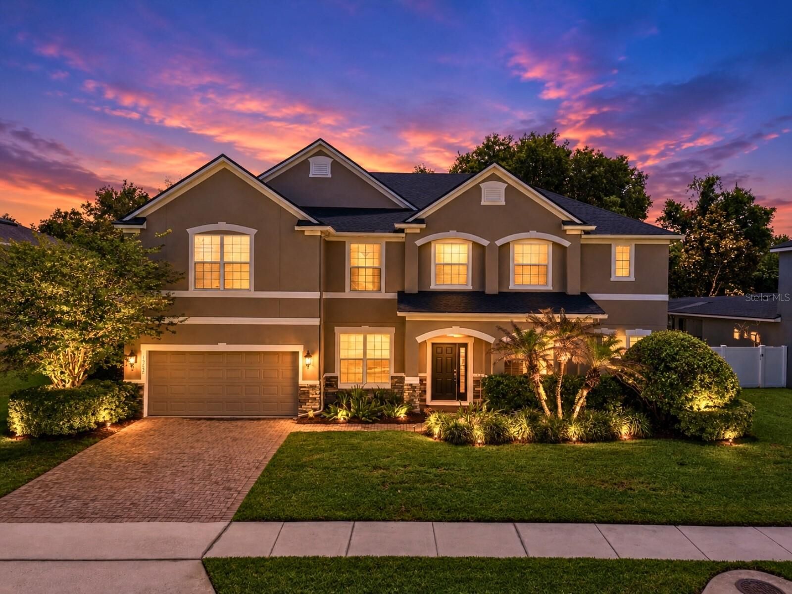 Property Photo: 15232 Firelight Drive FL 34787