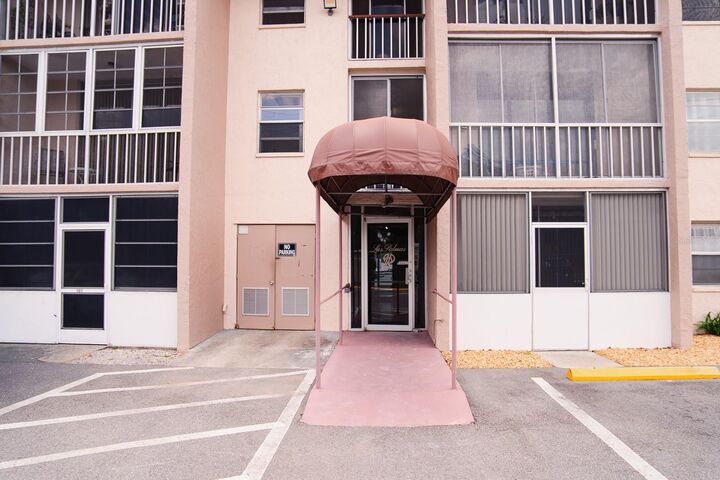 Property Photo:  519 Albee Farm Road 110  FL 34285 