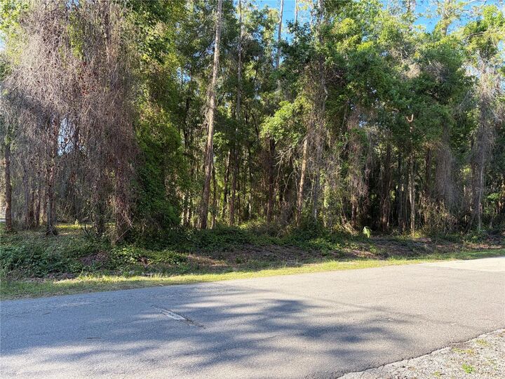 Property Photo:  9192 Cr 647cs  FL 33513 