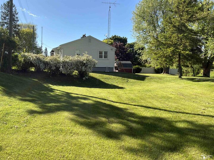 Property Photo:  2139 Sandy Creek Rd Common  MI 48162 