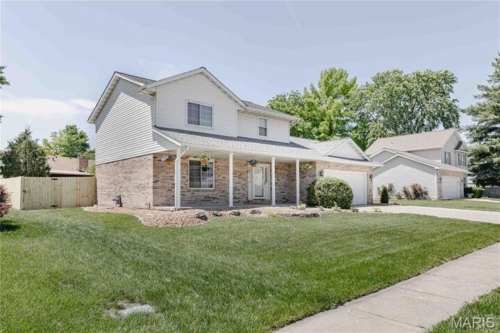 Property Photo:  1504 Prairie View Drive  IL 62025 