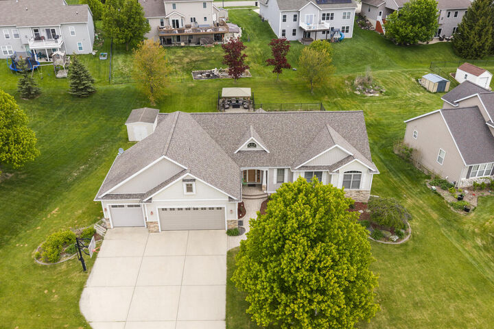 Property Photo:  1815 Planters Row Drive SW  MI 49315 