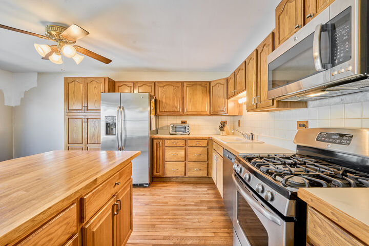 Property Photo:  441 Sullivan Circle  IL 60440 