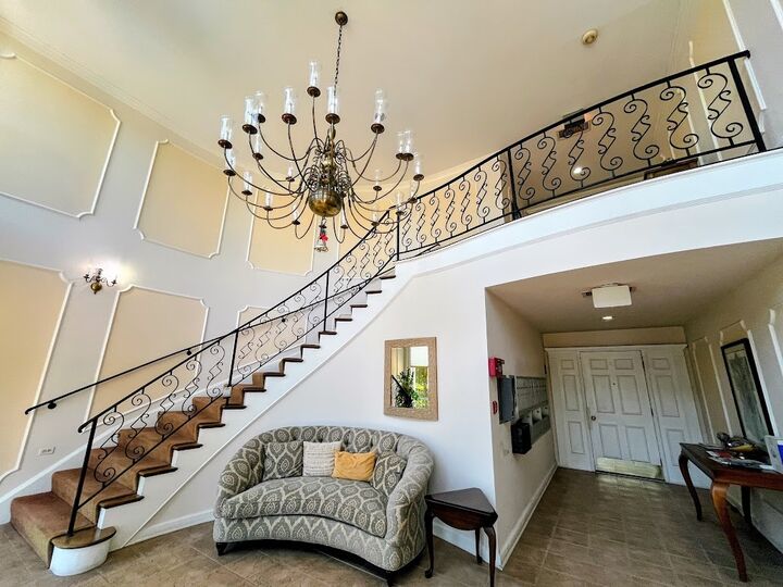 Property Photo:  