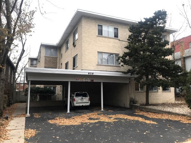 Property Photo:  609 Oakton Street 3A  IL 60202 