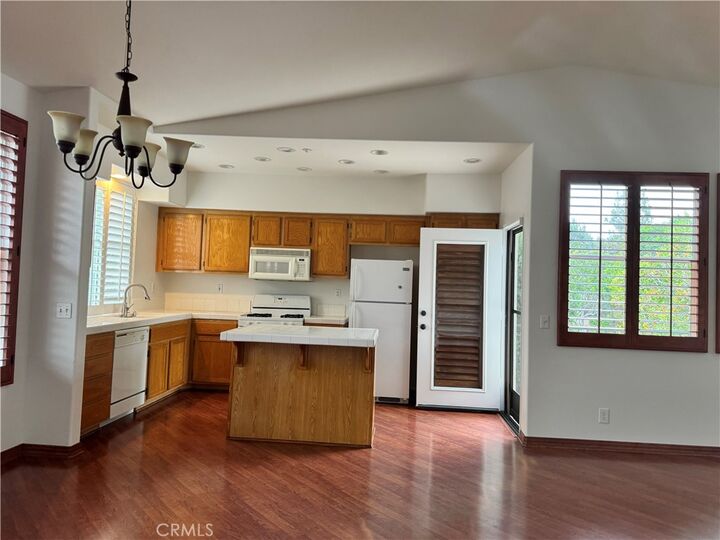 Property Photo:  606 Larkridge  CA 92618 