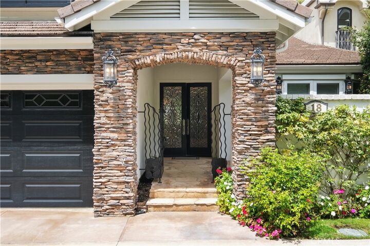 Property Photo:  18 Rue Grand Vallee  CA 92660 