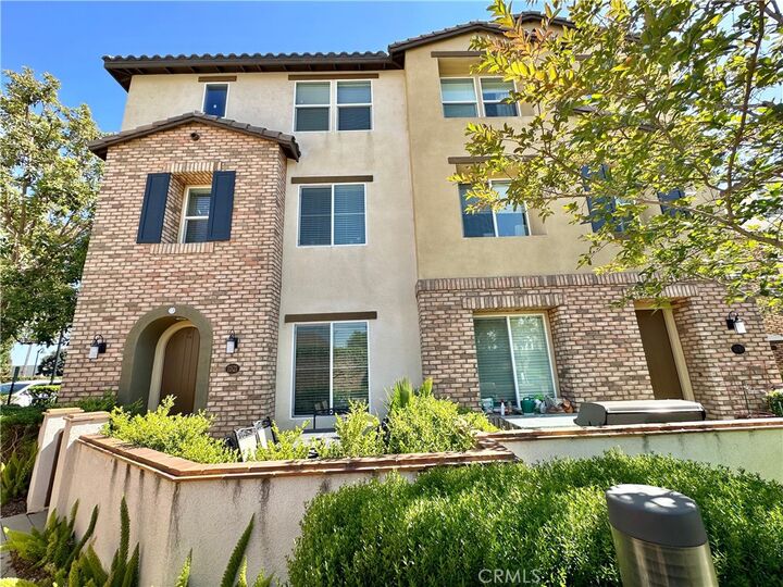 Property Photo:  11821 E Solana Place  CA 90703 