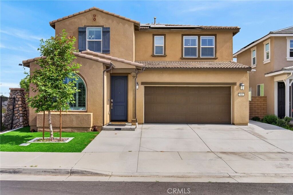 Property Photo:  944 Half Moon Avenue  CA 92374 