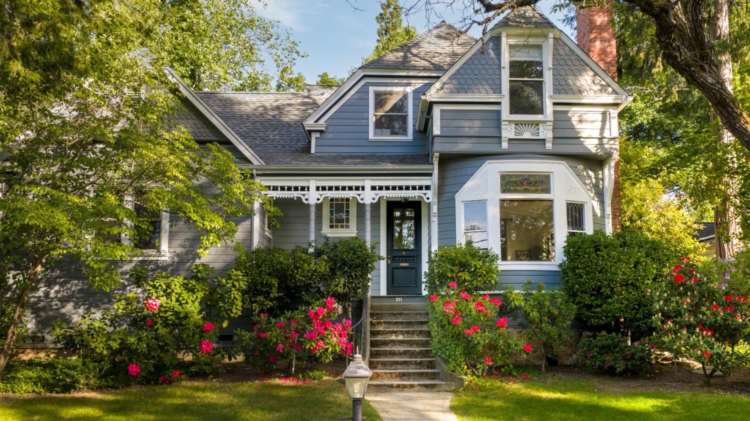 Property Photo: 211 Prospect Street CA 95959