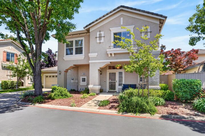 Property Photo: 756 Rodmartin Court CA 95630