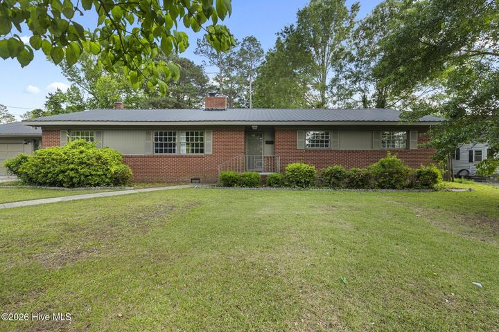 Property Photo: 310 E Cliff Street NC 28466