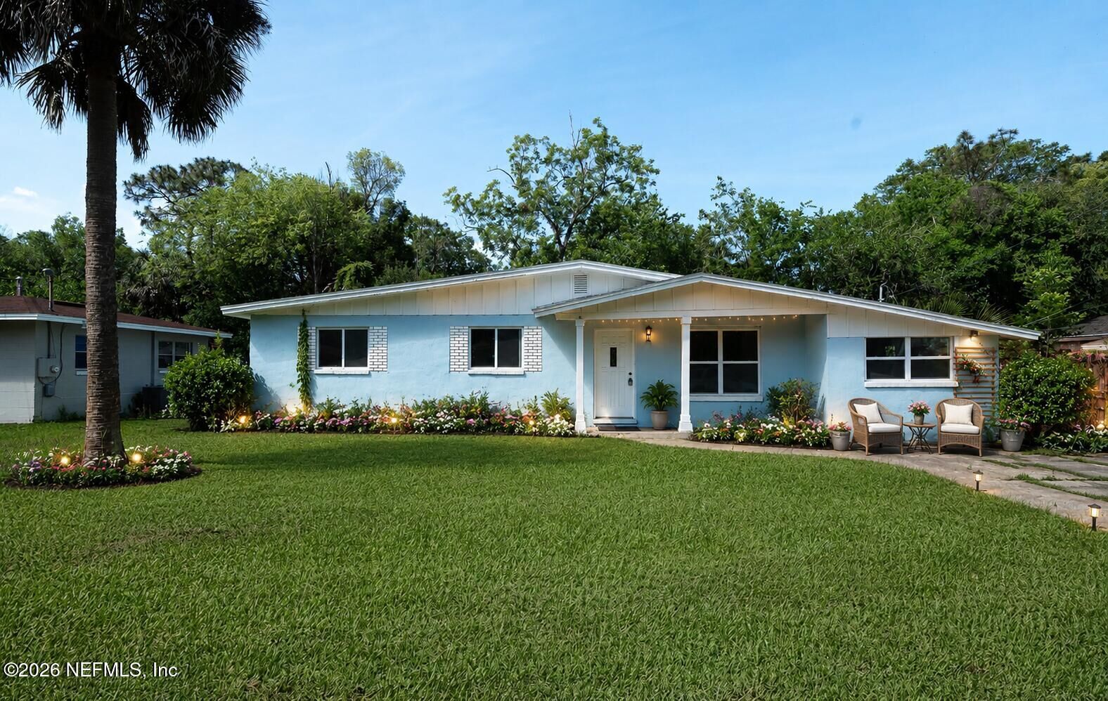 Property Photo: 8988 Castle Boulevard FL 32208