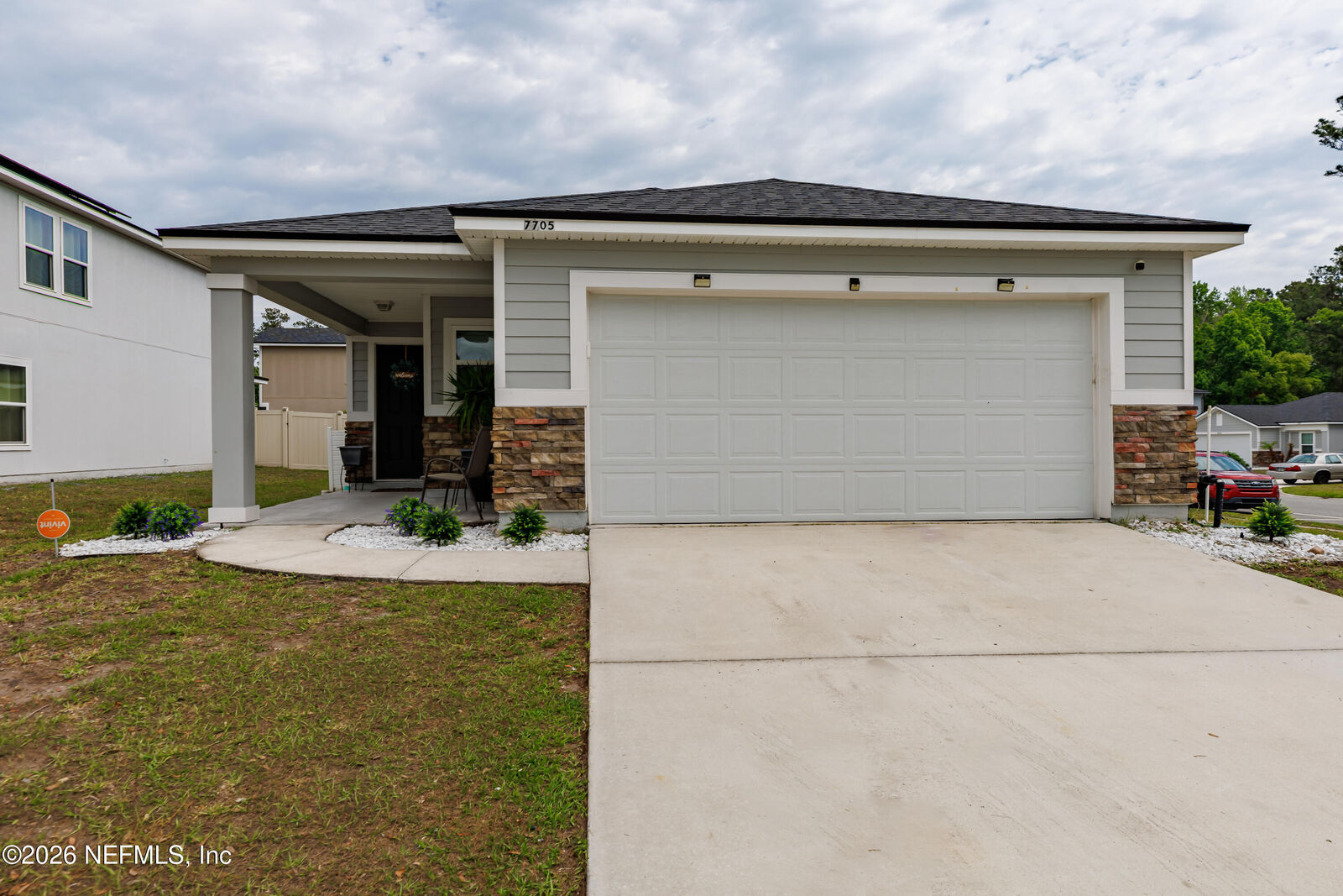 Property Photo:  7705 Peace Lane  FL 32210 