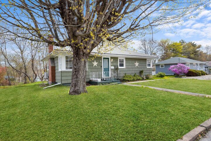 Property Photo:  17 Parkdale Avenue  NS B4V 1L8 