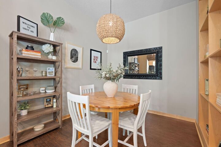 Property Photo:  3640 Wooddale Avenue S 102  MN 55416 