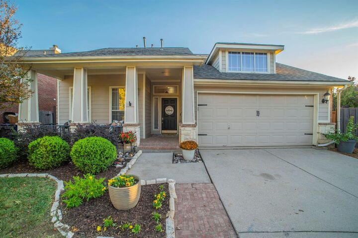 Property Photo:  1620 Creekside Drive  TX 76210 