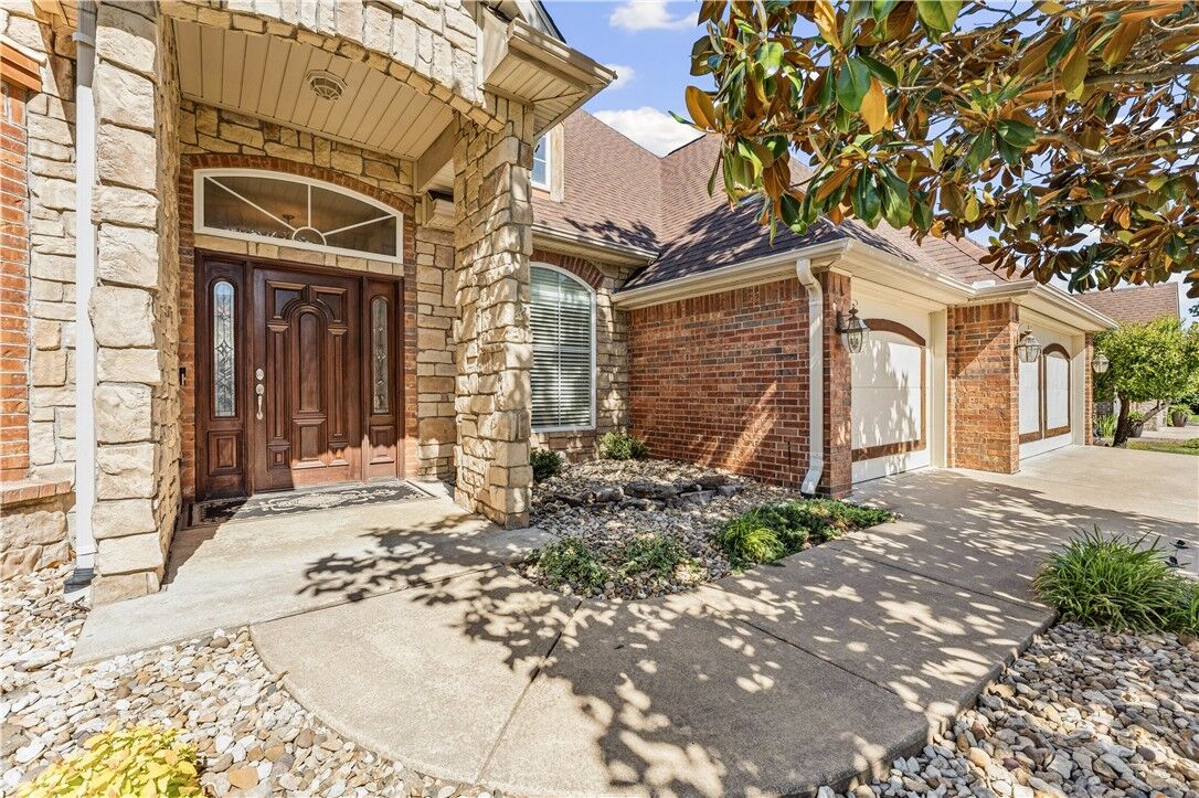 Property Photo:  5406 Bent Tree Drive  AR 72758 