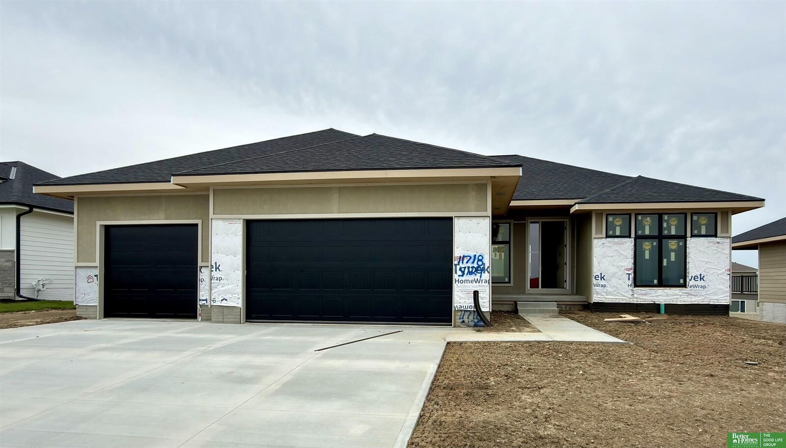 Property Photo:  11718 S 124th Avenue  NE 68046 