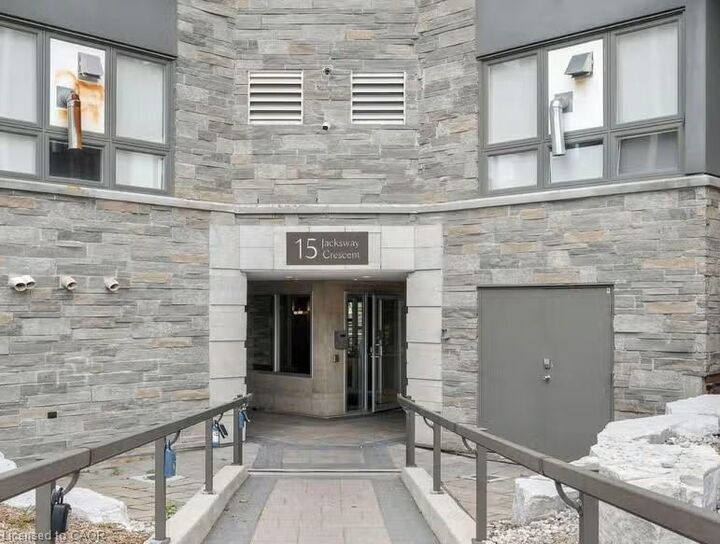 Property Photo:  15 Jacksway Crescent 318  ON N5X 3T8 
