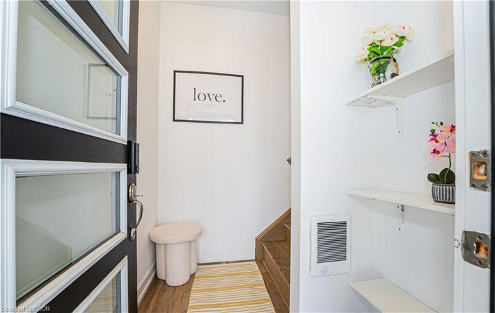 Property Photo:  4263 Fourth Avenue 632  ON L2E 0C2 