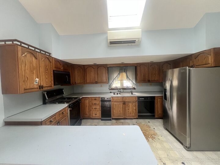 Property Photo:  181 Pleasant St  MA 02062 