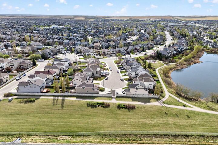 Property Photo: 130 Morningside Point SW AB T4B 3M3