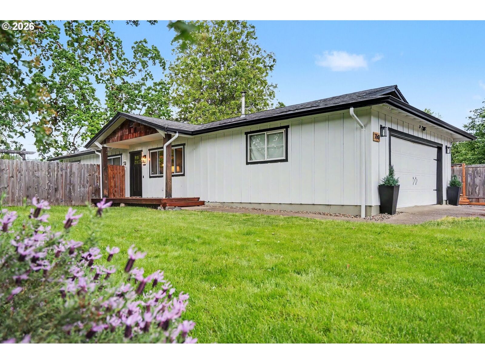 Property Photo:  760 SE Edwards Dr  OR 97115 