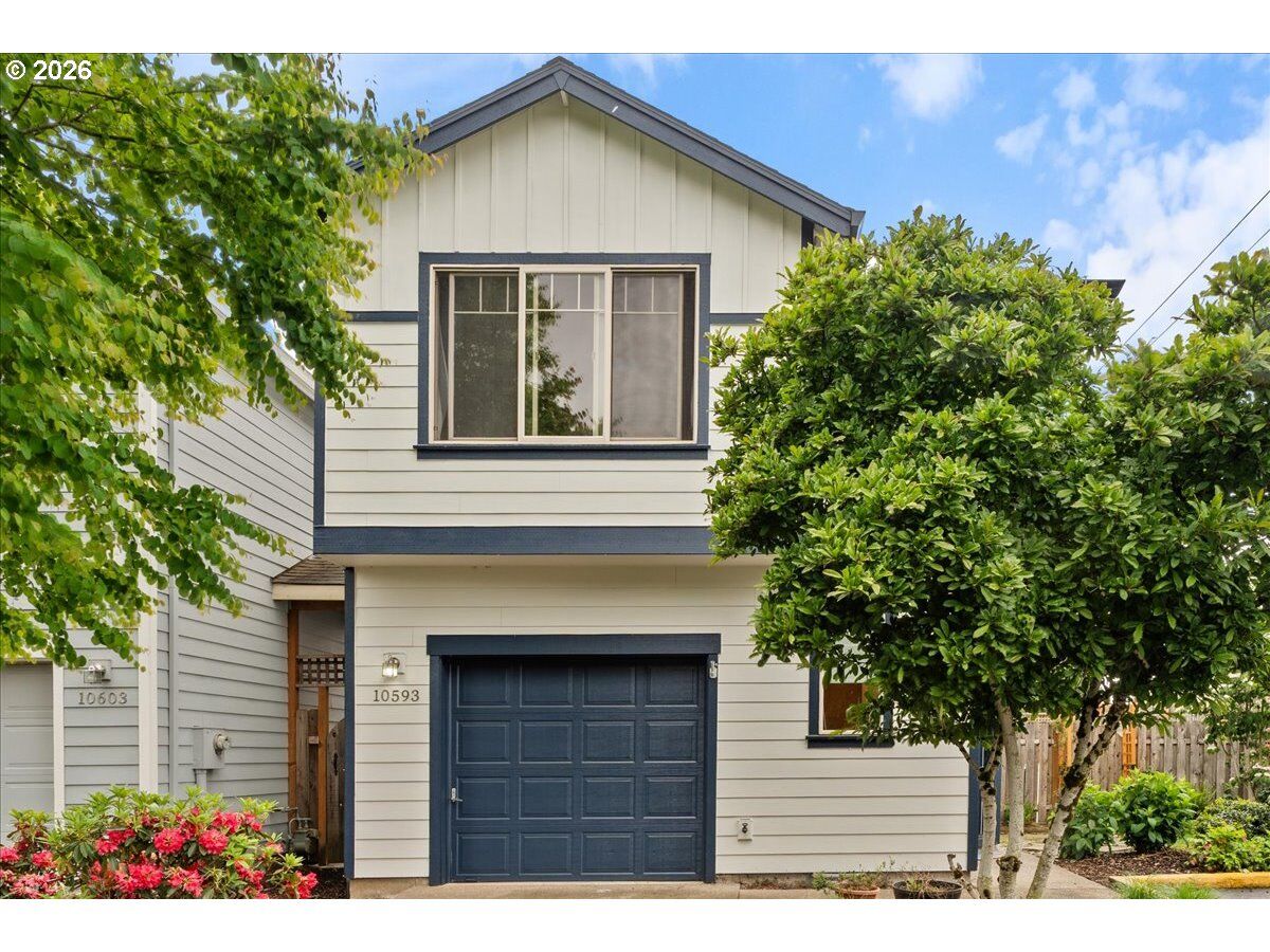 Property Photo: 10593 SE 75th Ave OR 97222