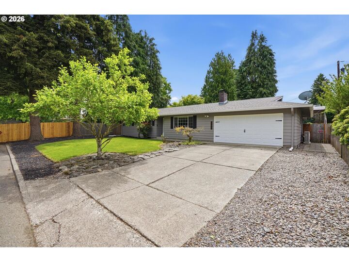 Property Photo:  9405 NE 10th St  WA 98664 