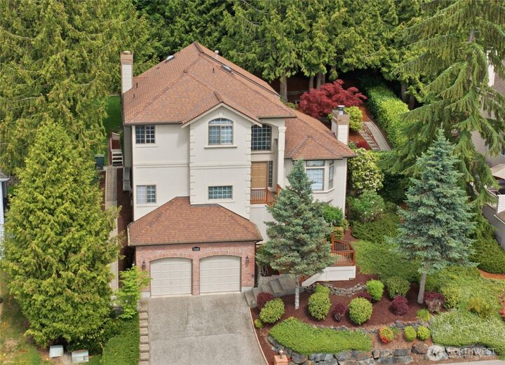 Property Photo: 15430 SE 67th Place WA 98006