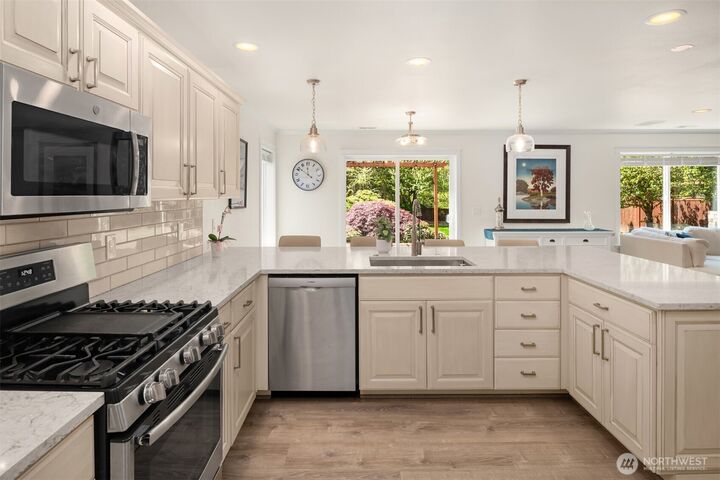 Property Photo:  14219  284th Place NE  WA 98019 