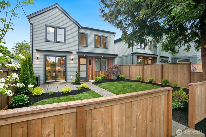 Property Photo:  2817 W Bertona Street  WA 98199 