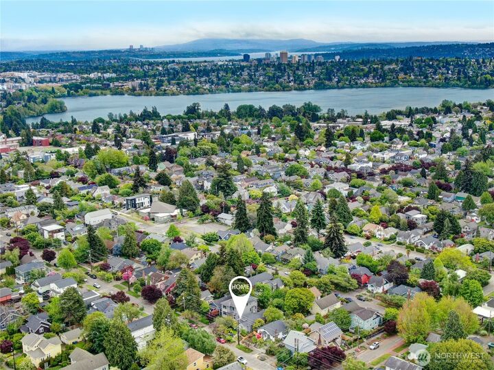 Property Photo:  511 N 82nd Street  WA 98103 