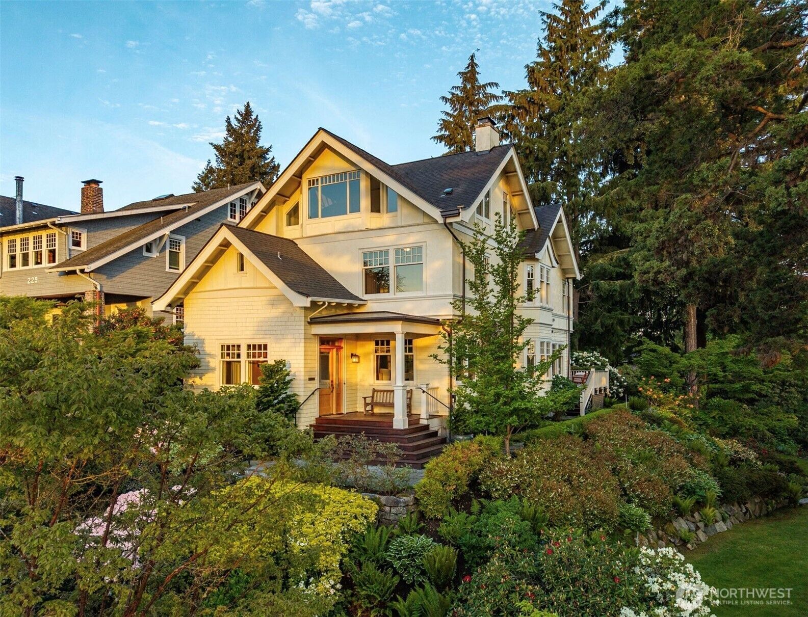 Property Photo: 233 36th Avenue E WA 98112