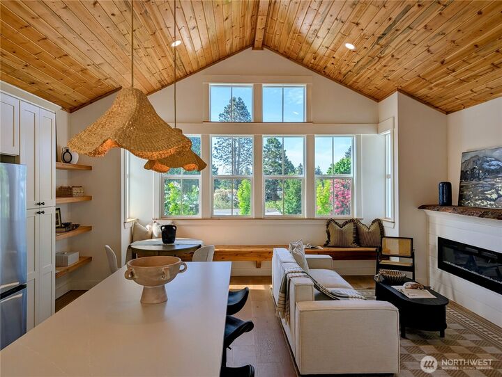 Property Photo:  6006  49th Avenue SW  WA 98136 