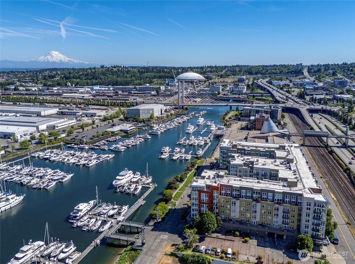 Property Photo:  1705  Dock Street 513  WA 98402 
