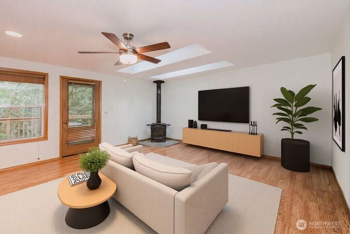 Property Photo:  566 E Pointes Drive W  WA 98584 