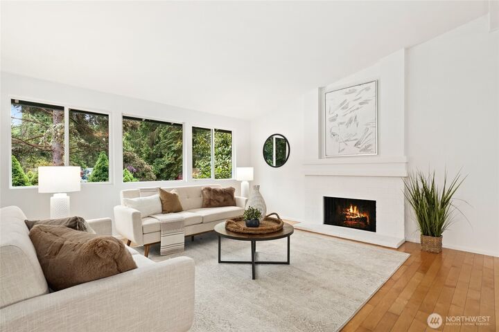 Property Photo:  3524  170th Avenue NE  WA 98008 