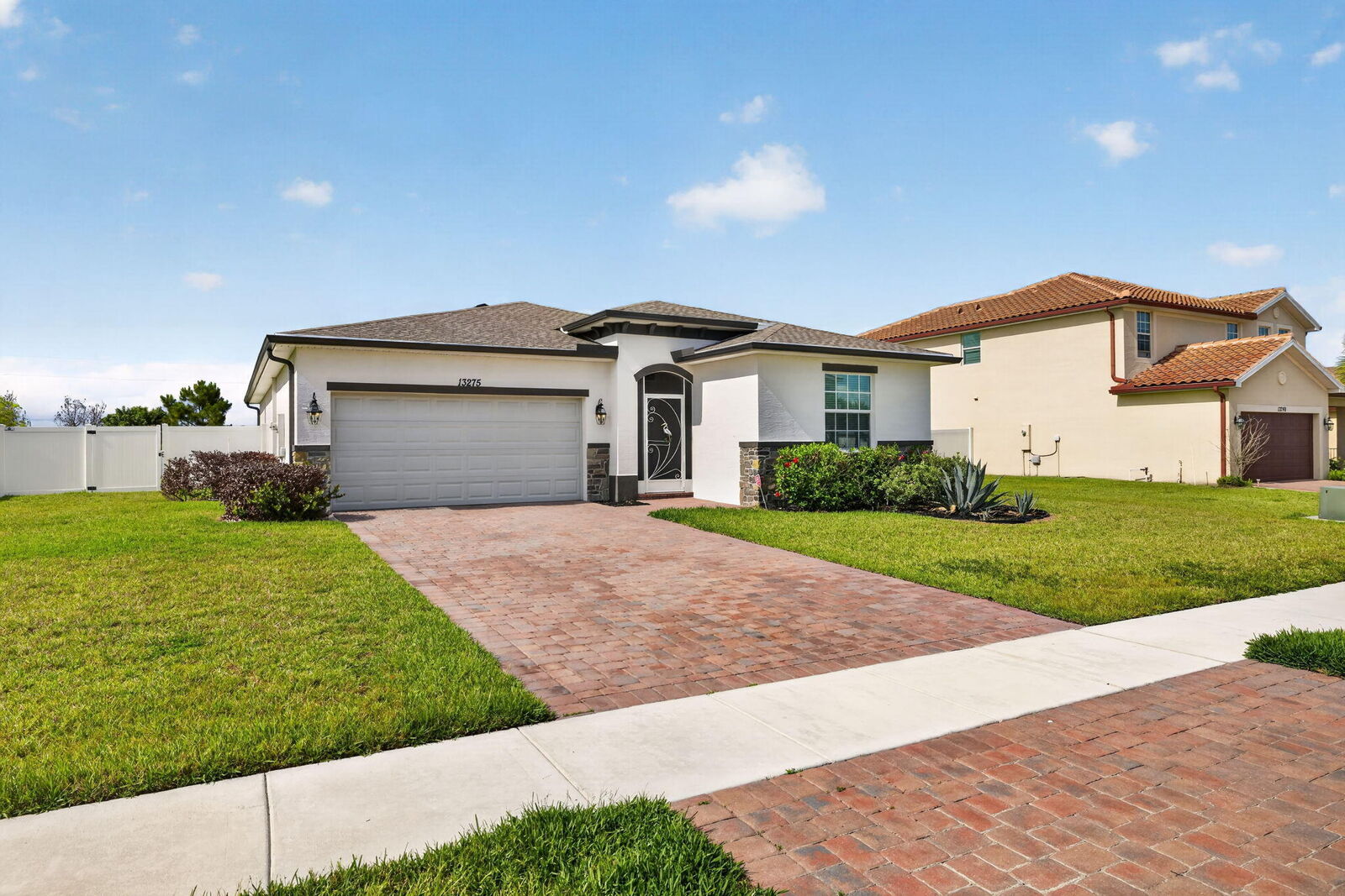 Property Photo: 13275 NW Copper Creek Drive FL 34987